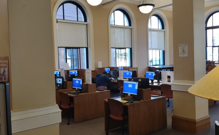 Public computer room at Springfield Public Library Central Branch