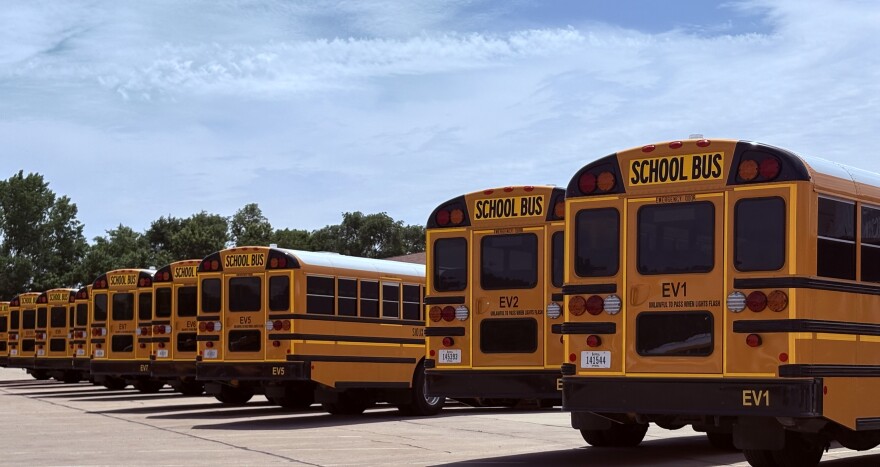 Electric Buses in Sioux City School District (Alejandra Perez, Siouxland Public Media News)