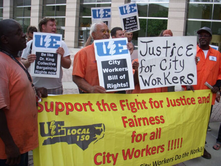 Members of Charlotte City Workers UE 150 picket city hall. Photo: Julie Rose