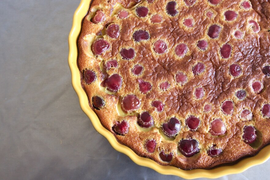 A cherry clafoutis, or clafoutis aux cerises.
