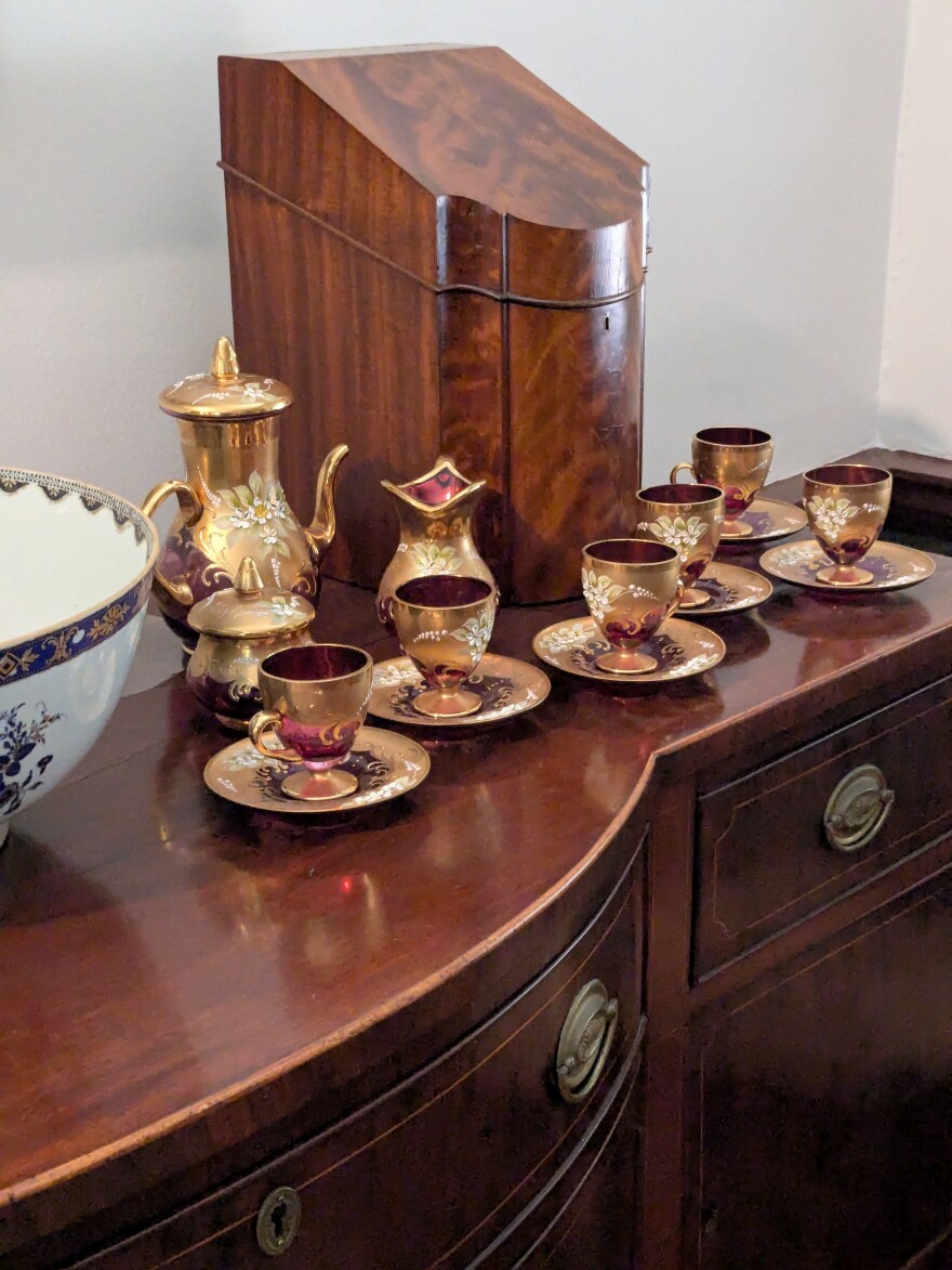 A tea set made on the Venetian island of Murano, known for its centuries-old glassmaking tradition.