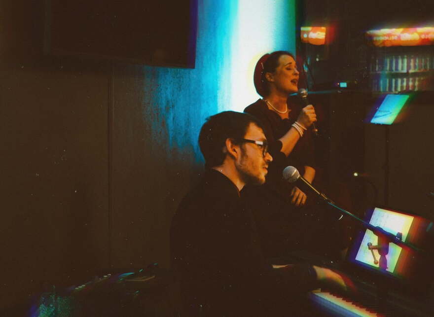 Mason Moss and Sara Tubbs performing.