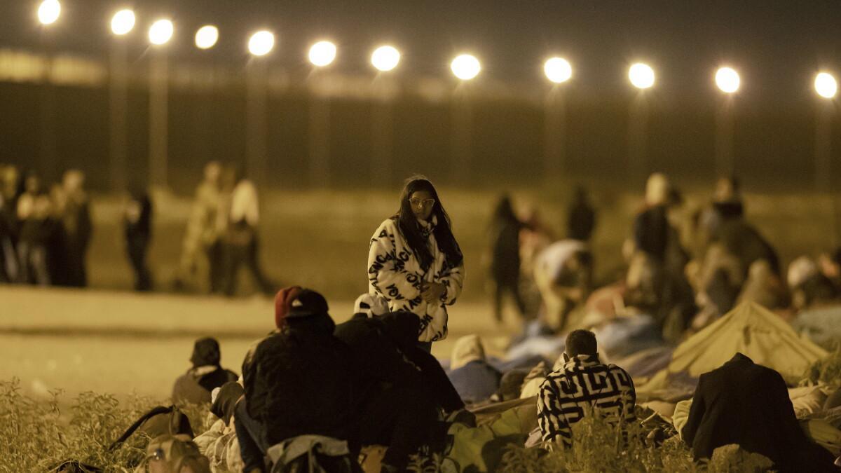 FRI: Expiration of Title 42 strains US immigration system, + More - Vimarsana News