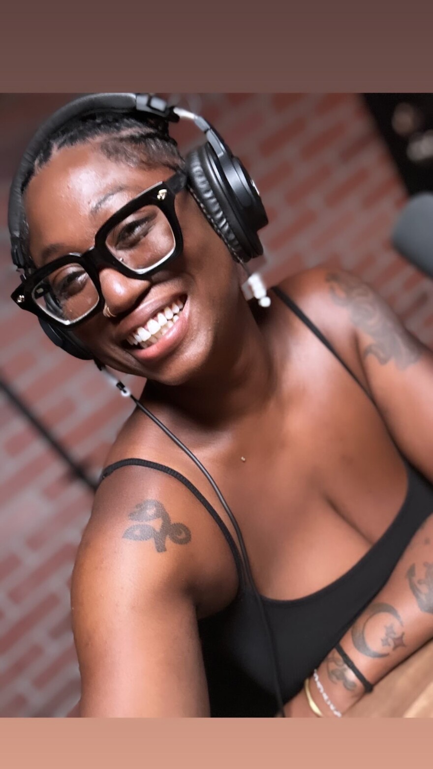 Amber Viola, author and podcast host.