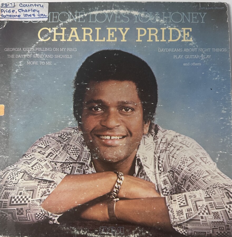 Charley Pride – Someone Loves You Honey,1978, RCA Records.