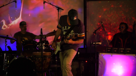 Rishi Maze performing live in WNIJ's Studio A