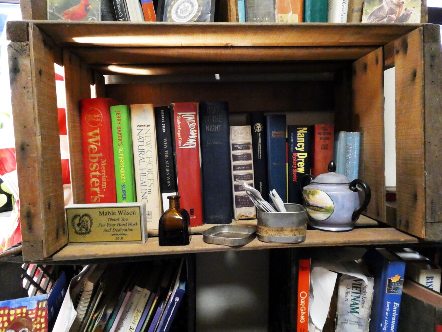 Although Wilson's book collection is that of an avid reader, reading her Medicare booklet is a major source of confusion .