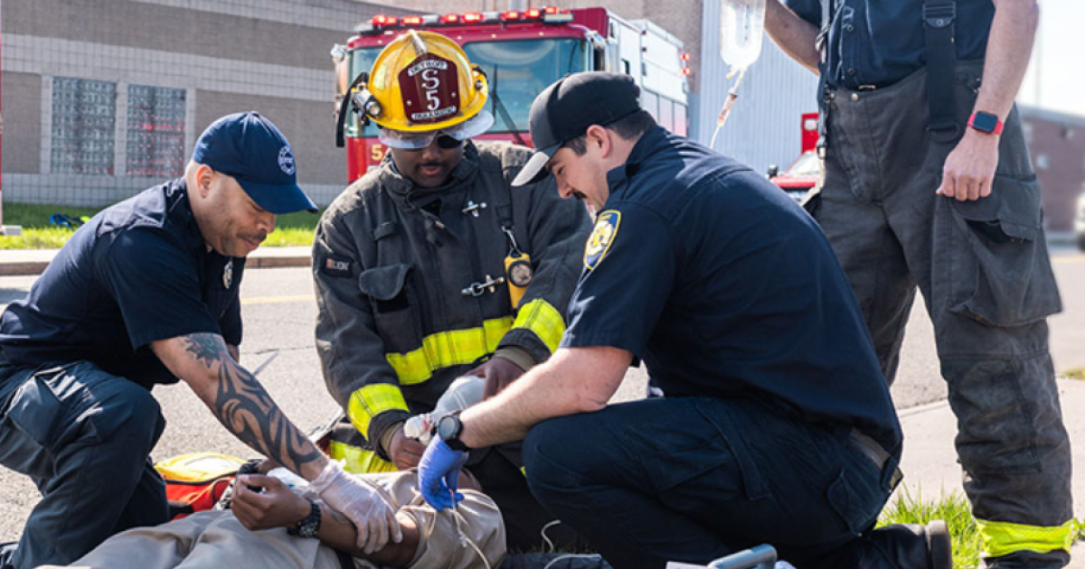 Detroit EMS union says fire department mishandling non-fire medical ...