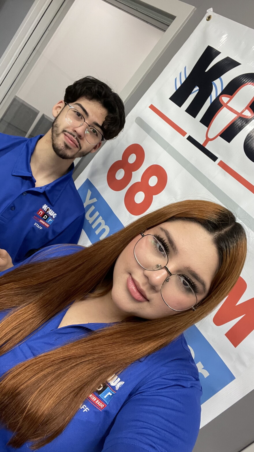 Siendo Primero Jose Martinez and Angelica Albarran.
