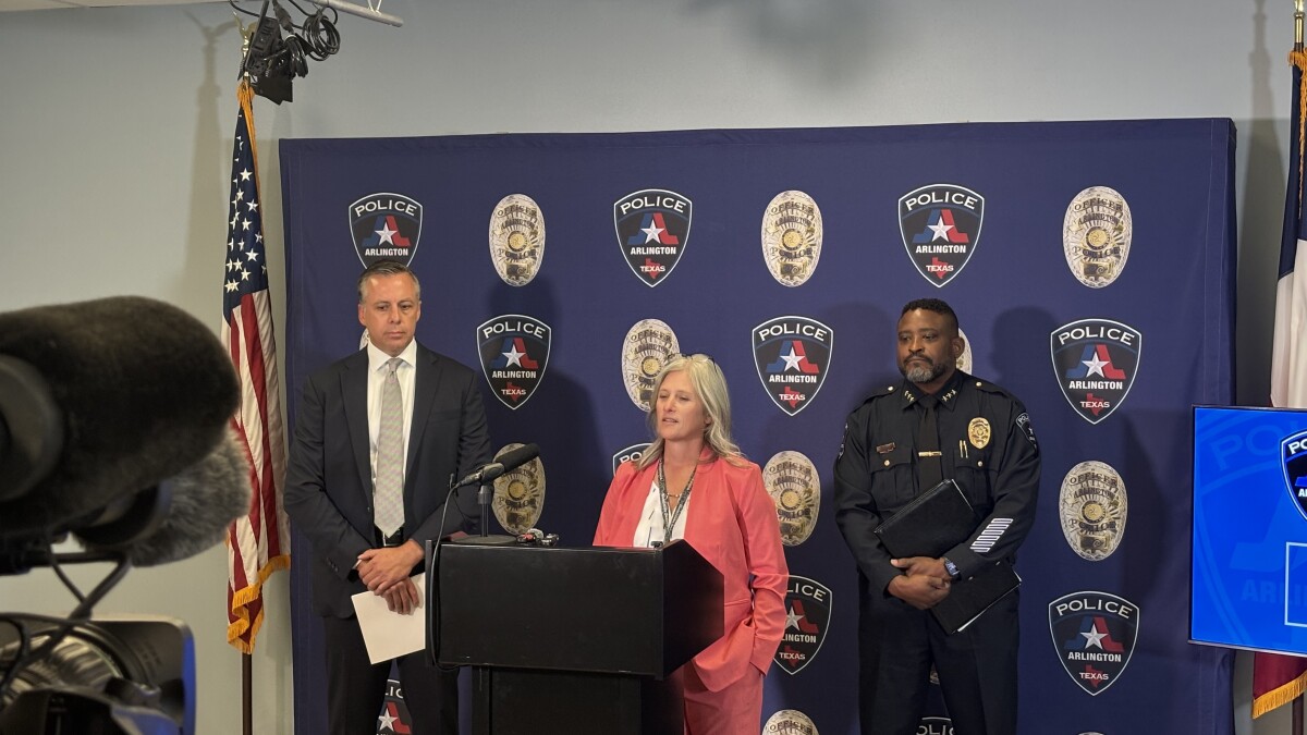 Attorneys say 2012 Arlington stabbing death suspect is innocent, had constitutional rights violated