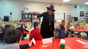 Octavia Sexton teaching storytelling to 3rd graders at Mt. Vernon Elementary School