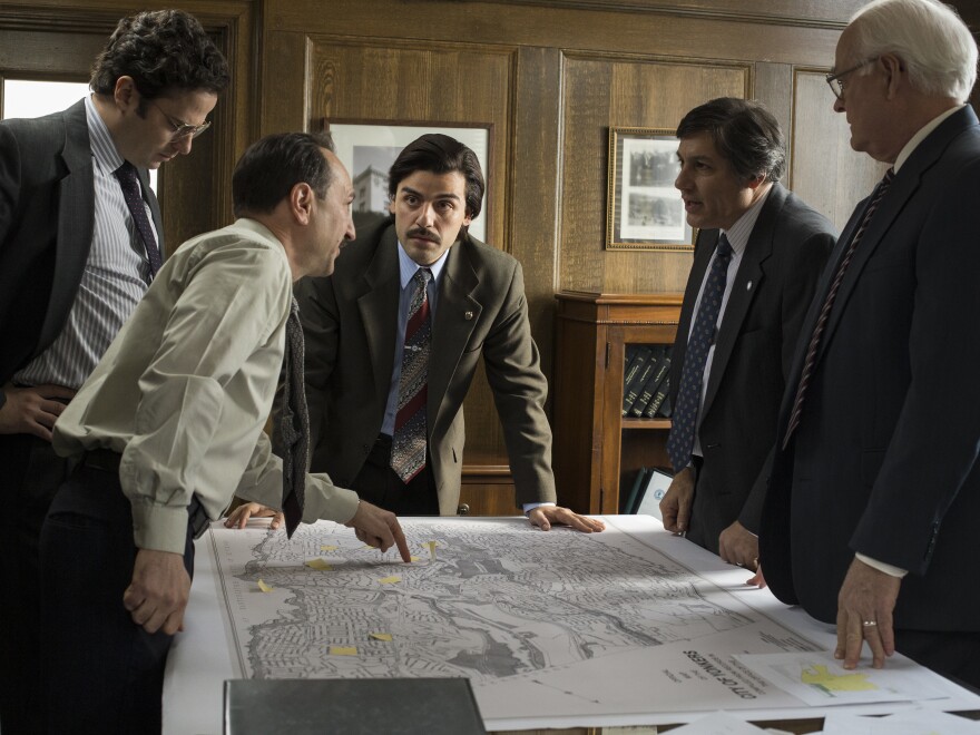 New York City leaders (played by Saverio Guerra, Luke Kirby, Oscar Isaac, Jim Bracchitta and John Henry Cox) discuss public housing in <em>Show Me a Hero</em>.