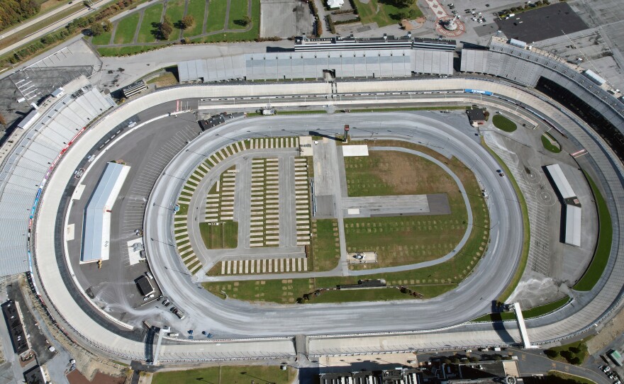 horario de la pista de carreras dover international speedway