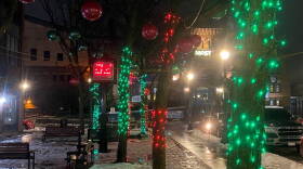 Armory Square Playwrights collaborate with WAER on holiday radio show.