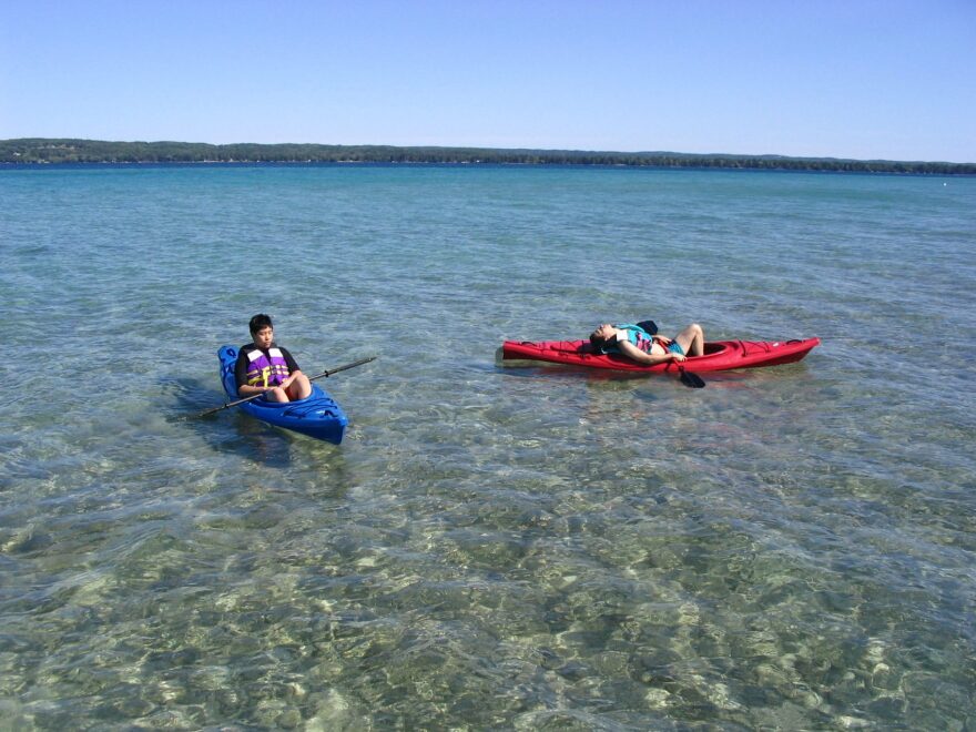 Kayakers on Torch Lake in Michigan. (Andrew Lin via Wikimedia)