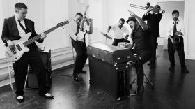 Josh Hoyer & The Shadowboxers