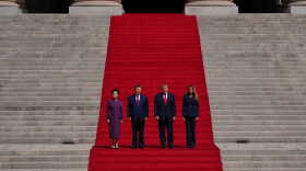 President Donald Trump, center right, first lady Melania Trump, right, China's President Xi Jinping, center left, and his wife Peng Liyuan arrive at the National Archives Museum, Friday, Sept. 25, 2026, in Washington.