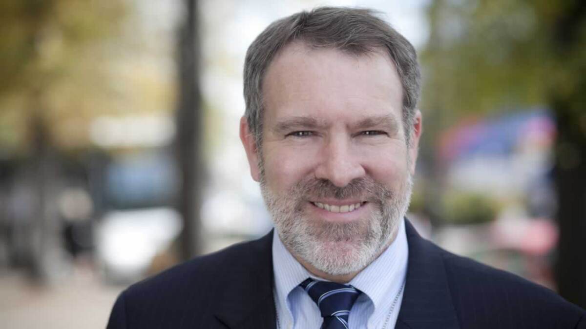John Shaw is stepping away from the Paul Simon Public Policy Institute