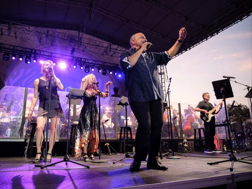The QCSO works with the musical group Jeans 'n' Classics to offer themed Riverfront Pops concerts, on one or a few artists' repertoire. Last year's highlighted music of the bands Chicago, Earth, Wind & Fire, and Blood, Sweat & Tears.