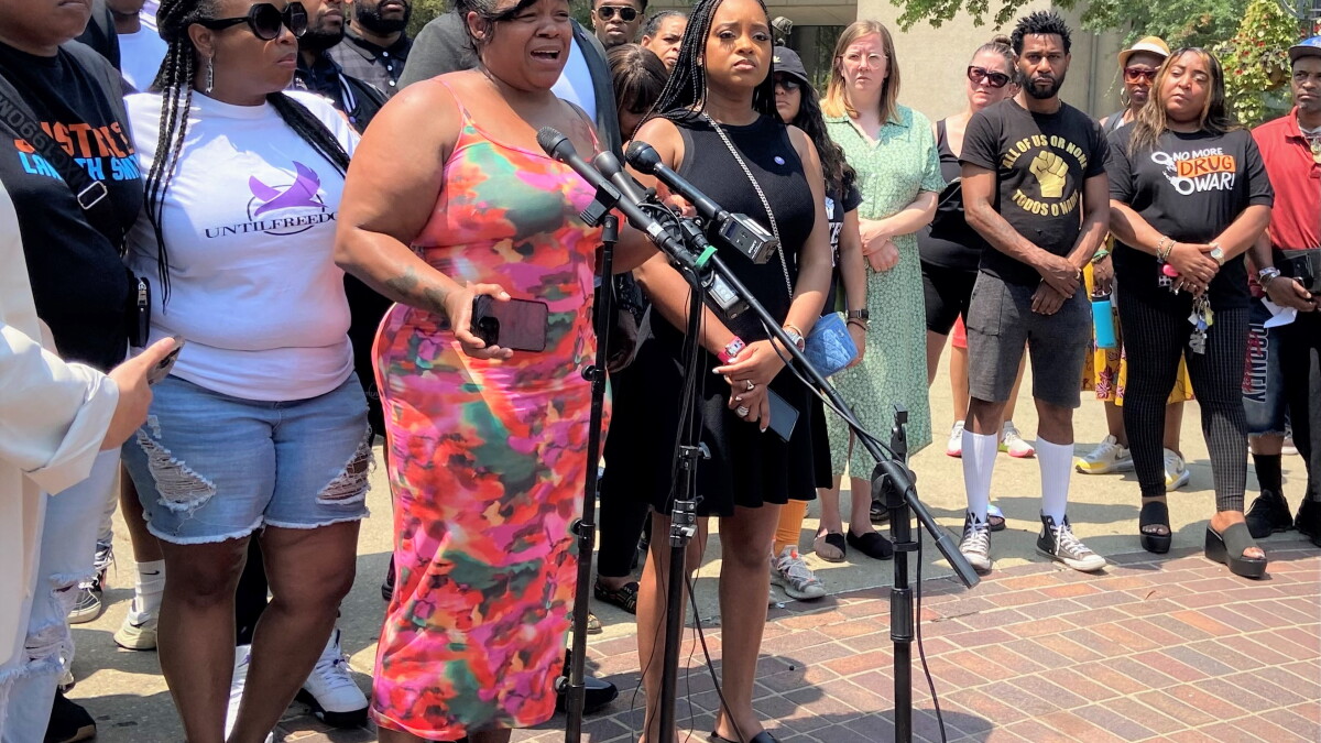 Breonna Taylor's family, justice groups launch campaign against Cameron's bid for Ky. governor - Vimarsana News