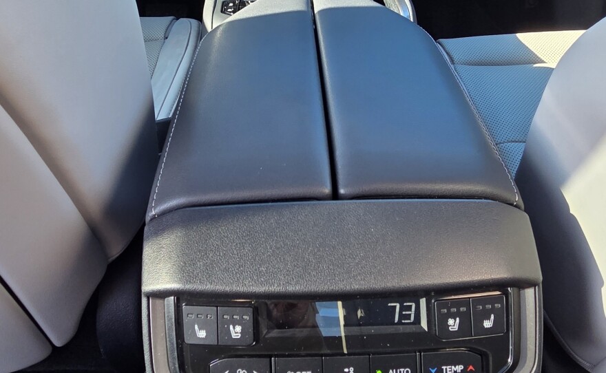 2026 Lexus TX 350 AWD console