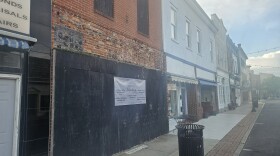 Neglected storefront remains on Poplar Street iin downtown Cambridge