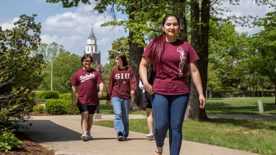 Students walking on SIU campus