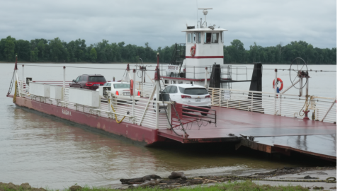 Cave-in-Rock Ferry carrying cars from Illinois to Kentucky