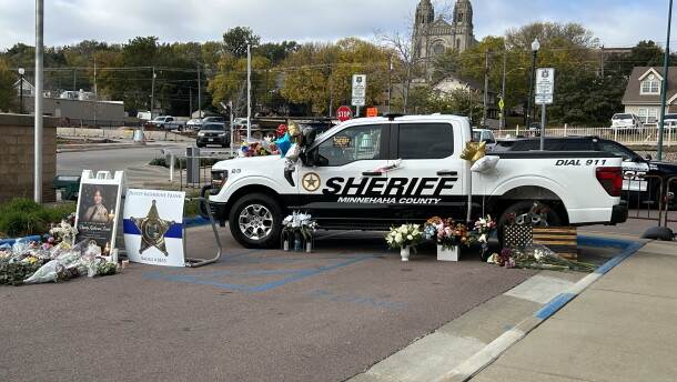 A memorial to Deputy Katherine Frank in downtown Sioux Falls.