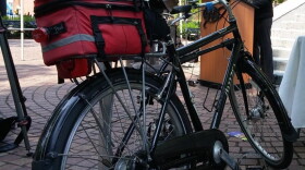 A bike rental service is offering free rides in Cuyahoga County to vote early. 