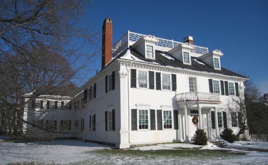 portsmouth__nh_-_governor_john_langdon_house.jpg