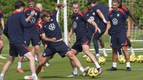 Members of the U.S. men's national soccer team practice Monday, Jan. 13, 2025, in Fort Lauderdale, Fla. (AP Photo/Marta Lavandier)