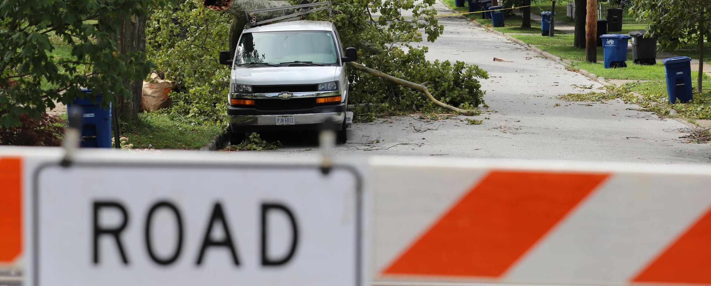 Extra help being brough in to restore power in Northeast Ohio after ...
