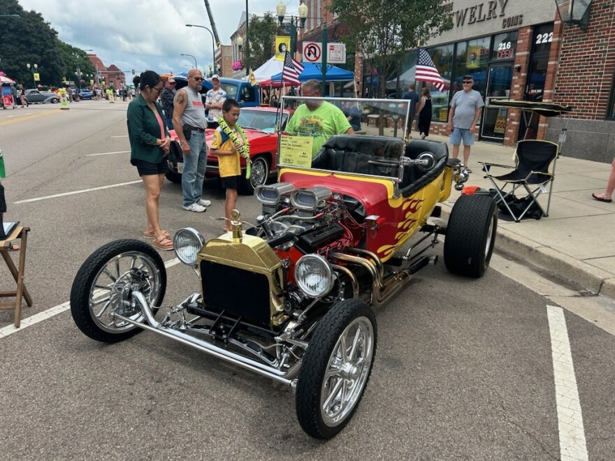 Ron Bychowski's 1924 Ford T-Bucket. This car won "The Kid's Choice Award."