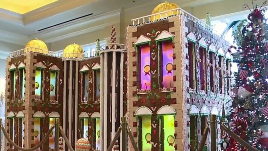 A White House replica made out of gingerbread