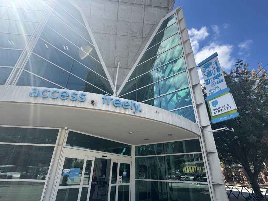 The main entrance of Richland Library Main in downtown Columbia.