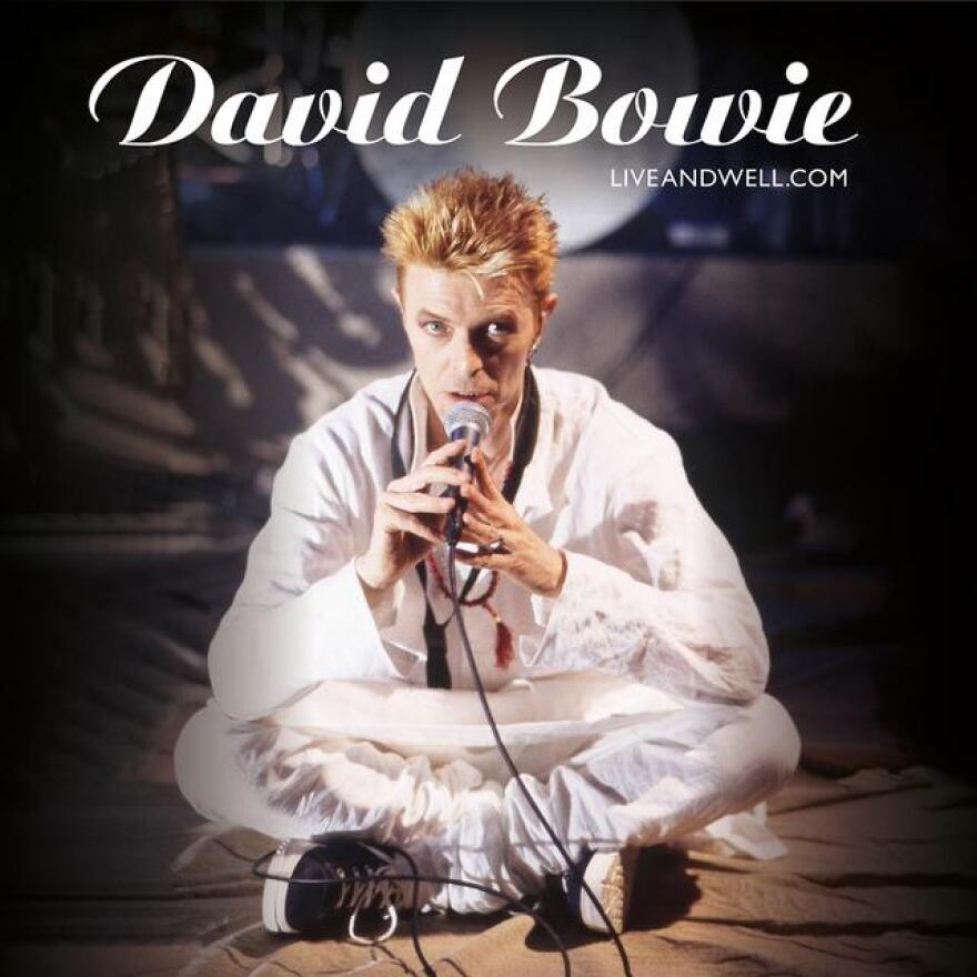 david_bowie_live_and_well_3_0.jpg