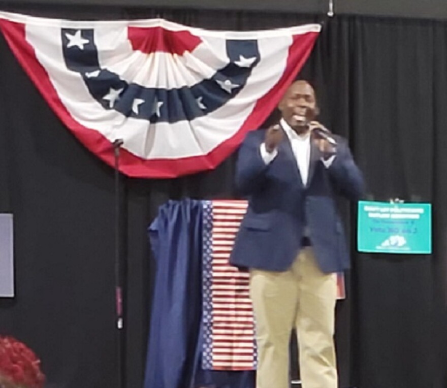Kentucky Democratic Party Chair Colmon Elridge addressing Madison County Democrats
