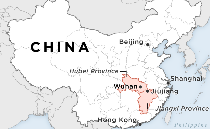 Locator map of China and Wuhan region.