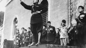 Italian fascist dictator Benito Mussolini (1883 - 1945) giving a speech.   (Fox Photos/Getty Images)