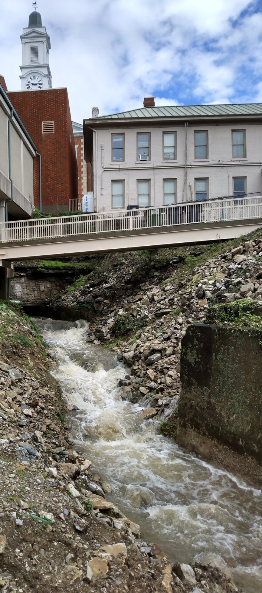 Big Spring, which runs beneath the Woodford County Courthouse and Courthouse Annex, is the headwaters of Glenns Creek, which supplies water for Woodford Reserve and Castle and Key distilleries.