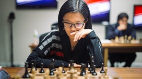 Hou Yifan played at the Showdown in St. Louis.