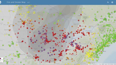 This fire and smoke map is provided by the USEPA and is updated periodically. You can find it at https://fire.airnow.gov/