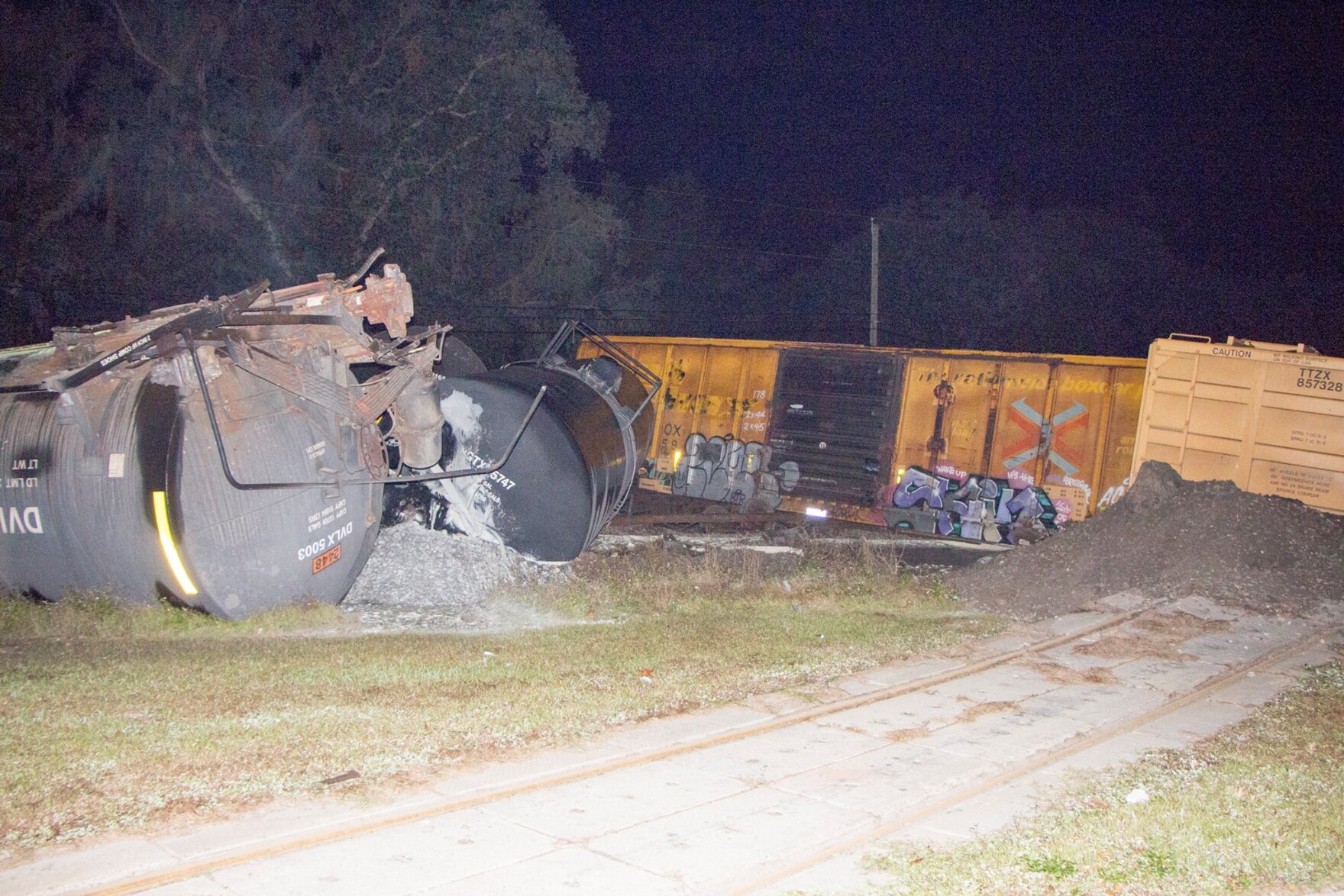 CSX Faulty Bearing Caused Florida Train Derailment, Spill WUSF