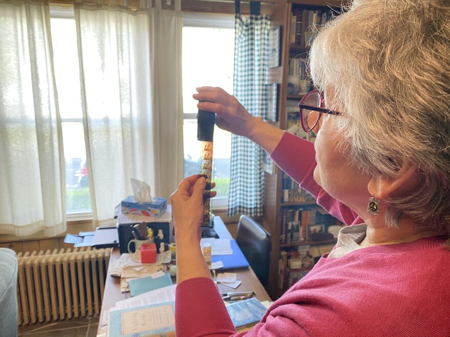 Audrey Kupferberg shows how she used to physically cut and paste film together.
