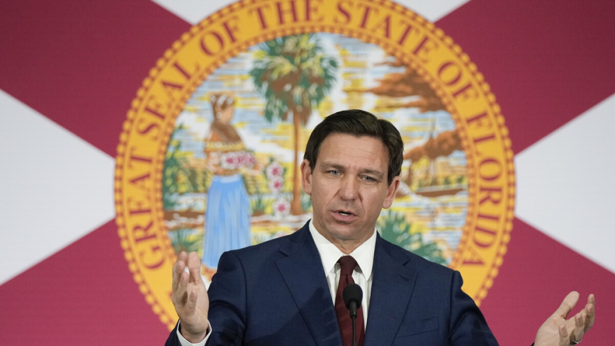 PolitiFact FL:DeSantis said Florida isn't banning books. Districts have removed dozens - Vimarsana News