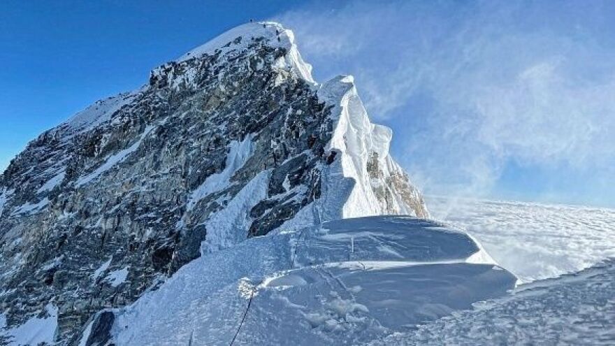 Lapka Sherpa /AFP via Getty Images