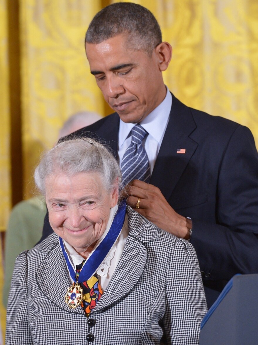 President Barack Obama presents the Presidential Medal of Freedom, the highest civilian honor in the U.S., to Mildred Dresselhaus at the White House in 2014.