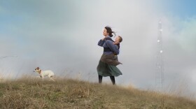 Julie Blackmon (American, born 1966), Hilltop, 2023, archival pigment print, 44 x 59 3/10 inches. Courtesy of the artist, Art and photo © Julie Blackmon.