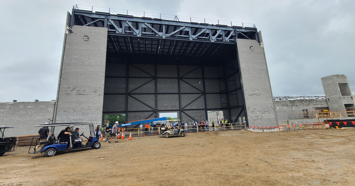 Small fire disrupts Farmer Music Center construction briefly